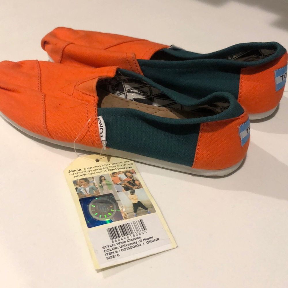 Brand new UM green & orange Toms (Go Canes)